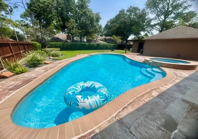 Photo 1 of Sale Pending at 2030 Town Hill Dr, Houston, TX 77062 | MLS# 17744619 | Listing updated on 2026-09-11