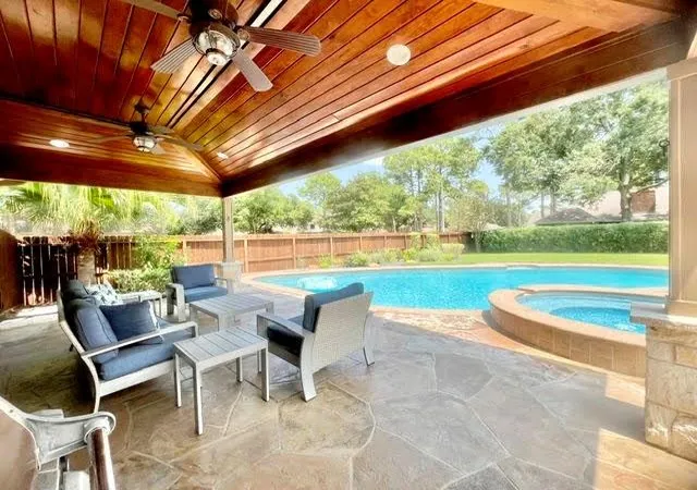 Photo 2 of Sale Pending at 2030 Town Hill Dr, Houston, TX 77062 | MLS# 17744619 | Listing updated on 2026-09-11