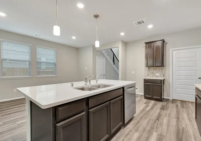 Photo 3 of Sale Pending at 5723 Adamite Way, Houston, TX 77048 | MLS# 31754542 | Listing updated on 2026-07-23