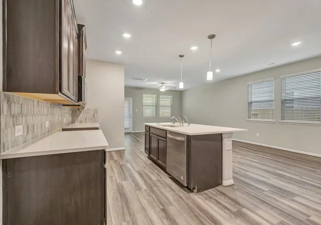 Photo 4 of Sale Pending at 5723 Adamite Way, Houston, TX 77048 | MLS# 31754542 | Listing updated on 2026-07-23