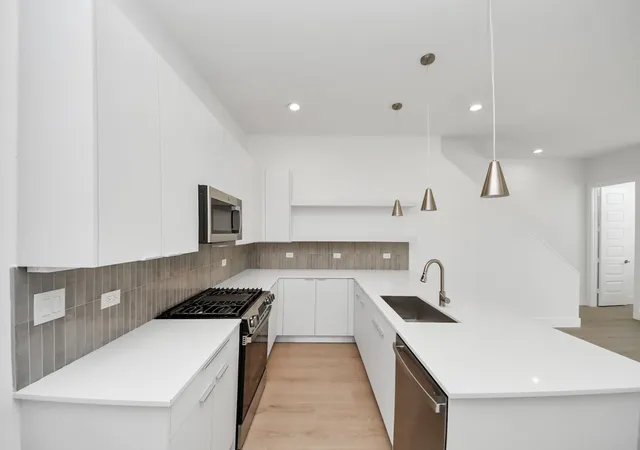 Photo 4 of Single family home for sale at 2222 Via Isa Ln, Houston, TX 77051 | MLS# 4452518 | Listing updated on 2026-09-18