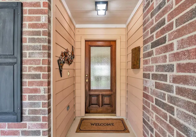Photo 3 of Sale Pending at 908 Victoria Lakes Dr, Katy, TX 77493 | MLS# 62238774 | Listing updated on 2026-10-08