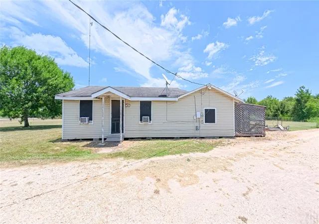 1st image of 1520 Hilltop Rd, East Bernard, TX 77435 | MLS# 10296982
