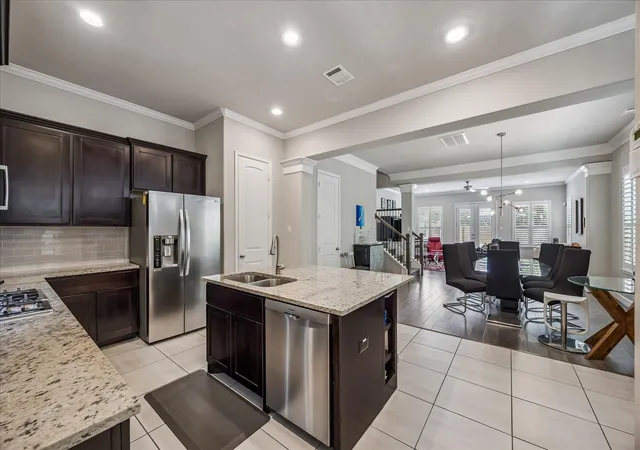 Photo 2 of Single family home for sale at 832b W 26th Street, Houston, TX 77008 | MLS# 30339741 | Listing updated on 2026-09-17