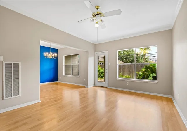 Photo 3 of Sale Pending at 2040 Glencove Dr, Seabrook, TX 77586 | MLS# 98119368 | Listing updated on 2026-08-30