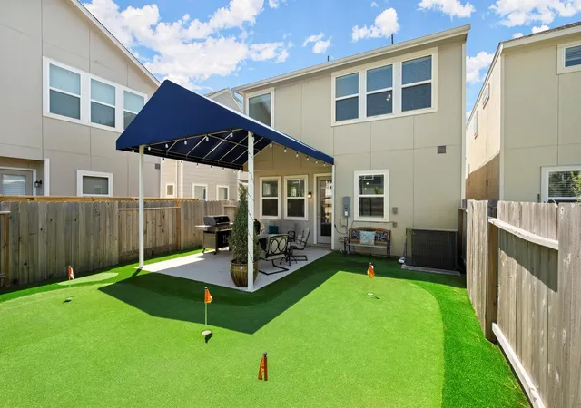 Photo 2 of Single family home for sale at 9904 Smokehouse Silo Ln, Houston, TX 77080 | MLS# 53736001 | Listing updated on 2026-09-20