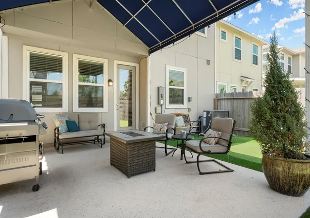 Photo 4 of Single family home for sale at 9904 Smokehouse Silo Ln, Houston, TX 77080 | MLS# 53736001 | Listing updated on 2026-09-20