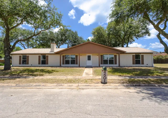 Homes for sale in Bay City, TX | 4501 Areca Dr, Bay City, TX 77414 | MLS# 93343891