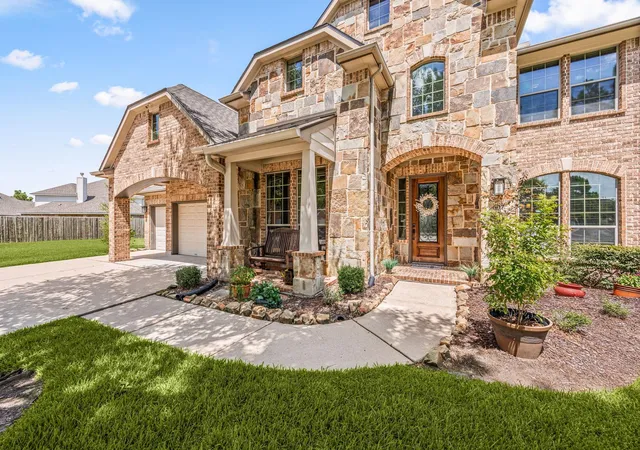 Photo 3 of Sale Pending at 607 Coldstone Ct, Richmond, TX 77469 | MLS# 80405627 | Listing updated on 2026-09-18