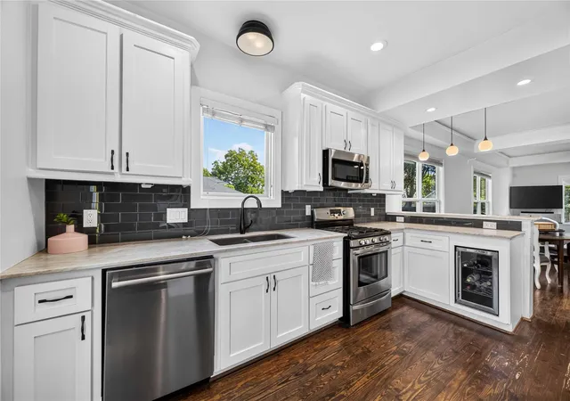 5th image of 711 Walton St, Houston, TX 77009 | MLS# 93246071