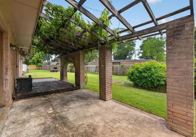 Photo 3 of Single family home for sale at 1406 Cedarbrook Ct, Seabrook, TX 77586 | MLS# 12713348 | Listing updated on 2026-08-24