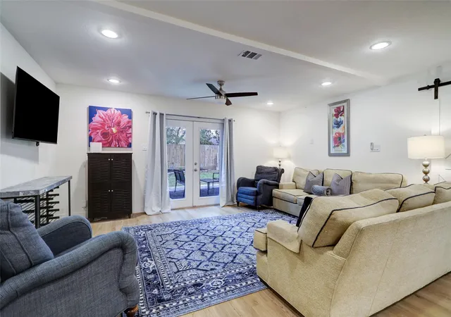 2nd image of 4009 Woodshire St, Houston, TX 77025 | MLS# 11194414