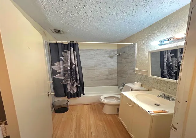 Photo 4 of Single family home for sale at 222 Pennsylvania St, Houston, TX 77029 | MLS# 25583440 | Listing updated on 2026-07-17
