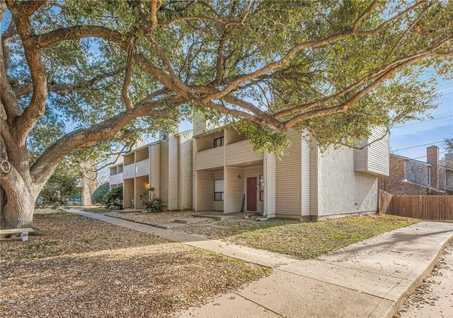 Homes for sale in College Station, TX | 1902 Dartmouth St #L4, College Station, TX 77840 | MLS# 81567305