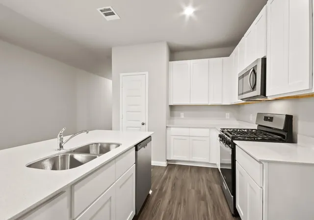 4th image of 9227 Grace Ridge Dr, Willis, TX 77318 | MLS# 83874289