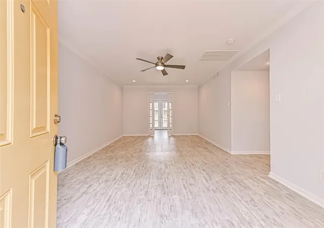 Listing Photo 5 - Condo for sale in building located at 424 15Th St, Galveston, TX 77550 - Unit #113