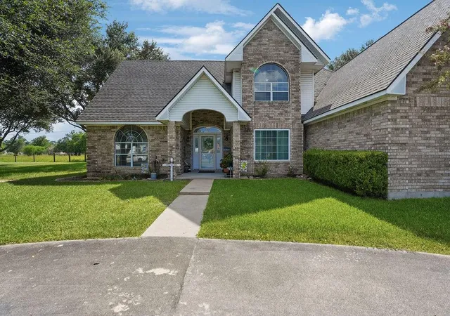 Photo 1 of Single family home for sale at 1615 Ambar St, El Campo, TX 77437 | MLS# 60278639 | Listing updated on 2026-08-07
