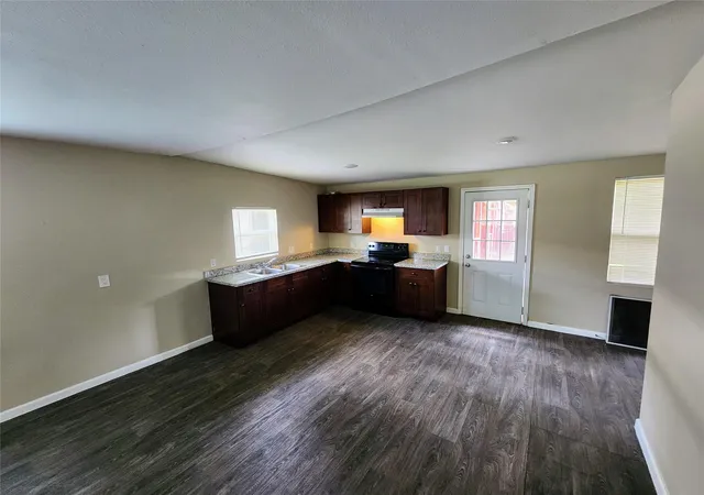 4th image of 330 North Ann Street, Sour Lake, TX 77659 | MLS# 74002785