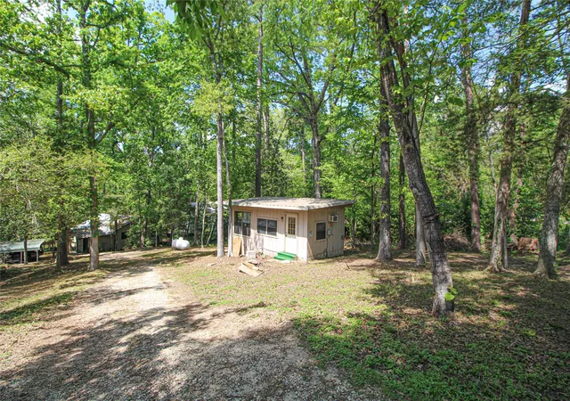 Photo 4 of Single family home for sale at 638 Big Lake Dr, Livingston, TX 77351 | MLS# 35767572 | Listing updated on 2026-06-16