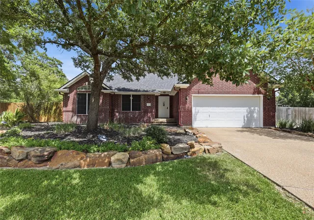 1st image of 6204 London Cir, Bryan, TX 77802 | MLS# 73306630
