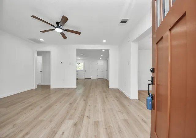 image of 10418 Burman St, Houston, TX 77029 | MLS# 29526930