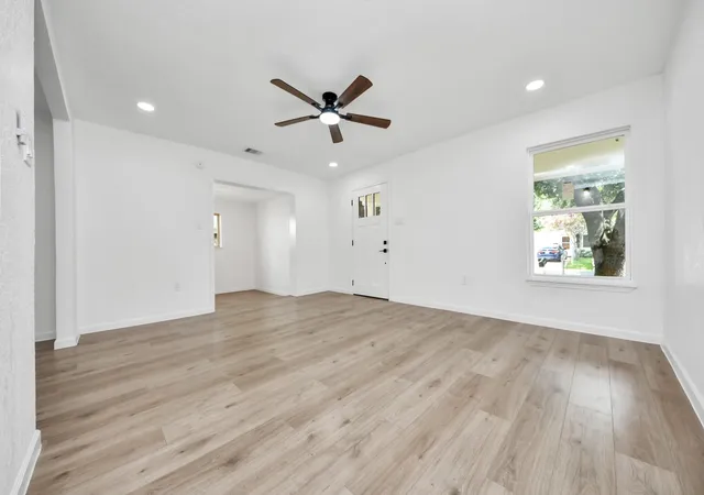 image of 10418 Burman St, Houston, TX 77029 | MLS# 29526930