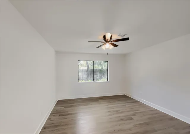 Photo 3 of Single family home for sale at 205 Morningside Dr, Friendswood, TX 77546 | MLS# 74173207 | Listing updated on 2026-09-24