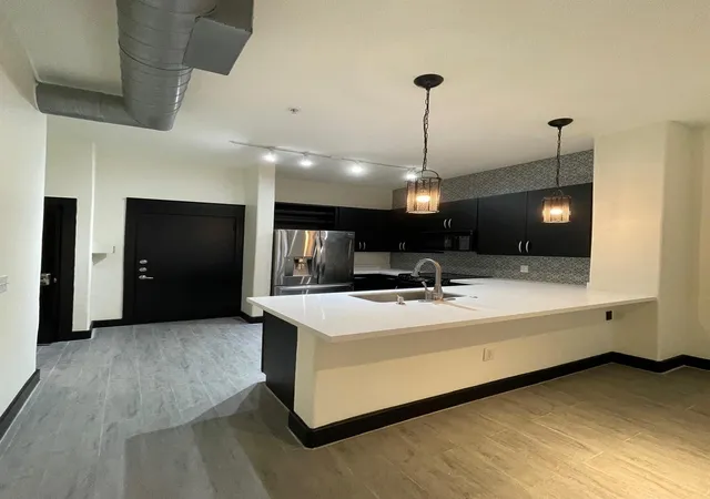 Photo 2 of Condo for sale at 1901 Post Oak Blvd #1213, Houston, TX 77056 | MLS# 53194744 | Listing updated on 2026-06-28