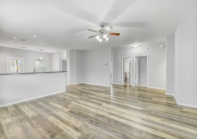 Photo 3 of Single family home for sale at 18607 Legend Oaks Dr, Magnolia, TX 77355 | MLS# 2520342 | Listing updated on 2026-08-28