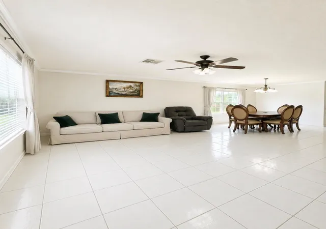 Photo 3 of Single family home for sale at 9422 Ledge St, Houston, TX 77075 | MLS# 91183948 | Listing updated on 2026-08-18