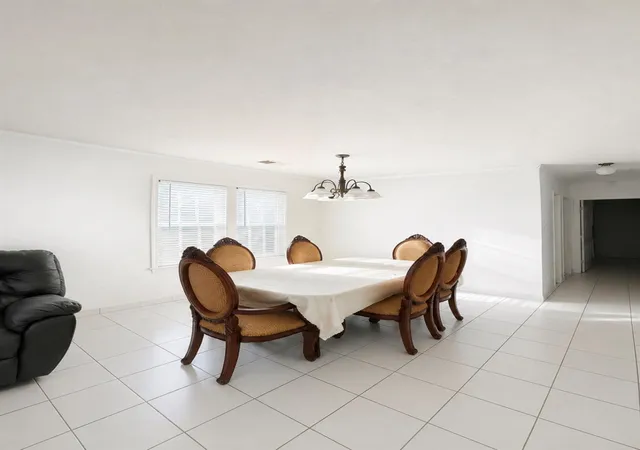 Photo 4 of Single family home for sale at 9422 Ledge St, Houston, TX 77075 | MLS# 91183948 | Listing updated on 2026-08-18