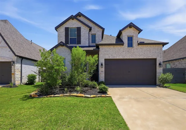 Photo 2 of Single family home for sale at 15930 Golden Trails Ct, Conroe, TX 77302 | MLS# 91203411 | Listing updated on 2026-09-18