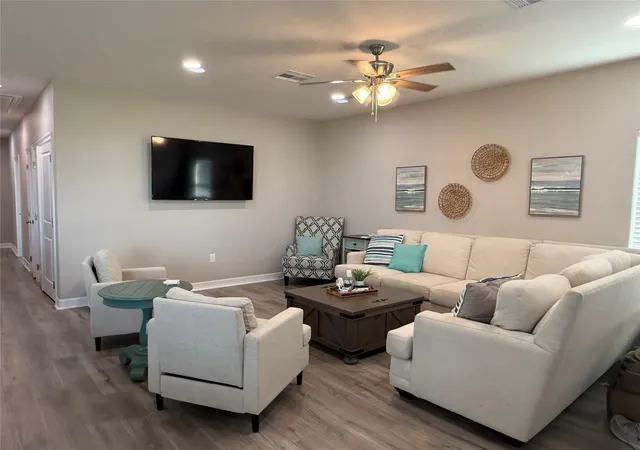 4th image of 528 Thunder Rd, Freeport, TX 77541 | MLS# 34523079