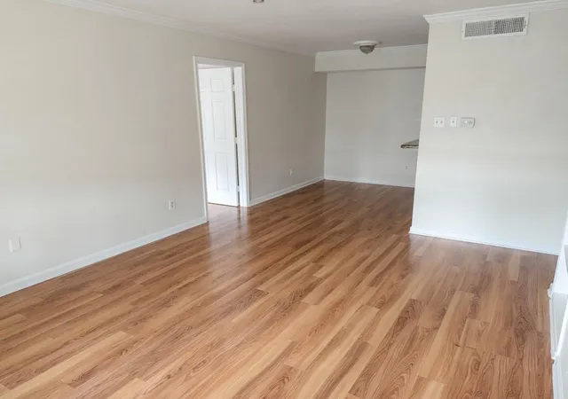 2nd image of 2250 Bering Dr #68, Houston, TX 77057 | MLS# 79576236