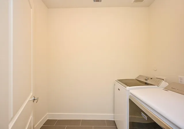 Photo 2 of Single family home for sale at 1106 Fuschia Rd, Houston, TX 77055 | MLS# 20916675 | Listing updated on 2026-08-17