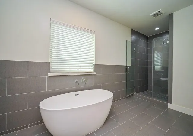 Photo 3 of Single family home for sale at 1106 Fuschia Rd, Houston, TX 77055 | MLS# 20916675 | Listing updated on 2026-08-17