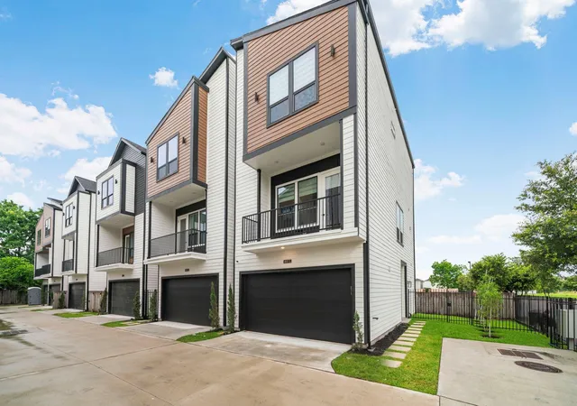 Homes for sale in Houston, TX | 4013 Griggs Rd #D, Houston, TX 77021 | MLS# 64323195