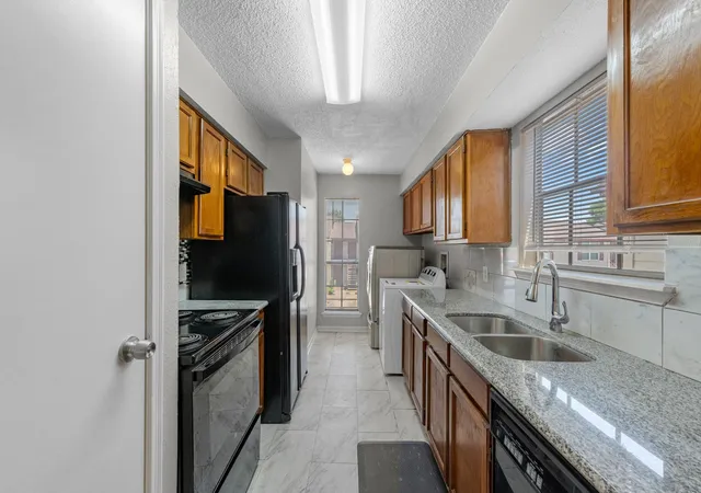 3rd image of 2120 El Paseo St #2708, Houston, TX 77054 | MLS# 43774166