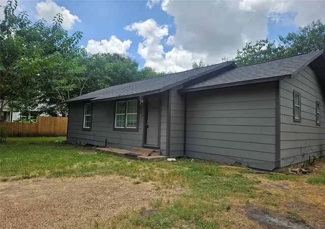 1st image of 302 Grayless St, Richmond, TX 77406 | MLS# 64806080