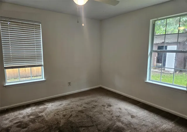 3rd image of 302 Grayless St, Richmond, TX 77406 | MLS# 64806080