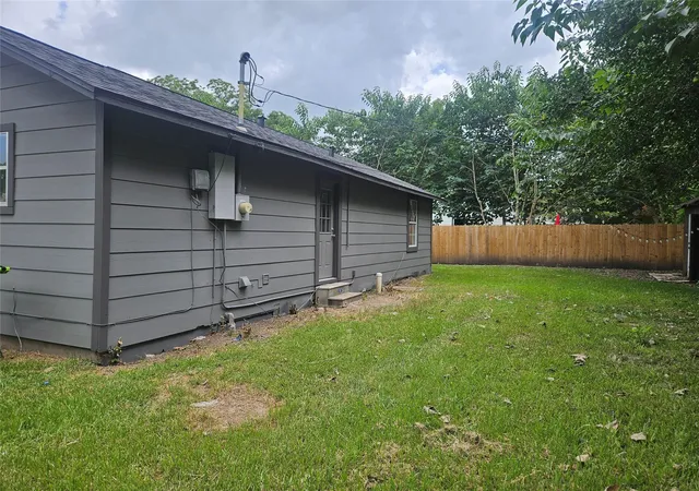8th image of 302 Grayless St, Richmond, TX 77406 | MLS# 64806080