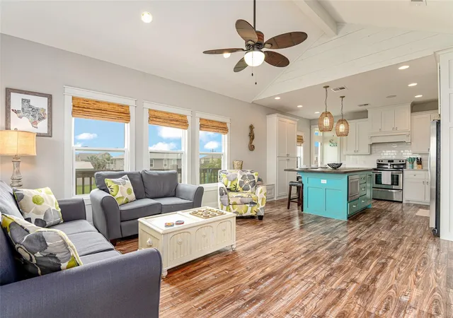 5th image of 977 Clara St, Port Bolivar, TX 77650 | MLS# 55167984