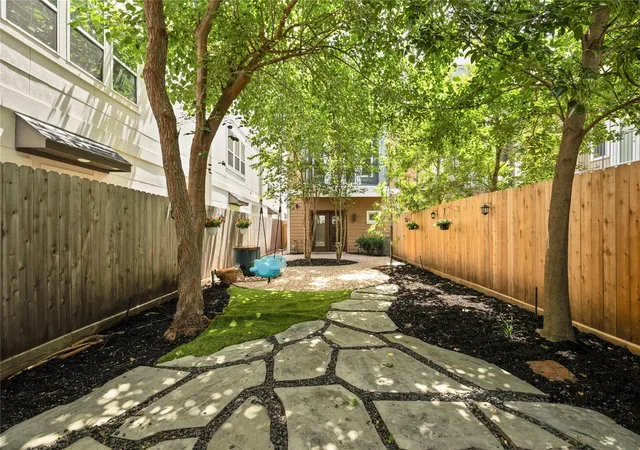 Photo 3 of Single family home for sale at 4510 Eli St, Houston, TX 77007 | MLS# 50647820 | Listing updated on 2026-09-13