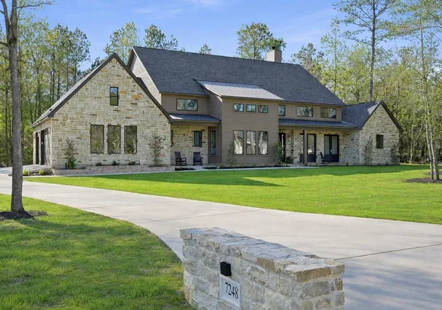 Photo 2 of Single family home for sale at 7248 Red Oak Grv Rd, Montgomery, TX 77316 | MLS# 25593631 | Listing updated on 2026-09-10