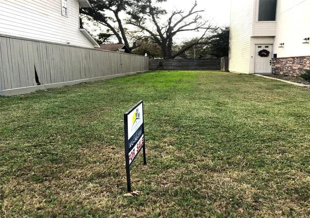 Photo 3 of Land for sale at 1811 Elysian St, Houston, TX 77026 | MLS# 25879690 | Listing updated on 2026-07-08