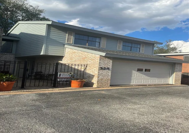1st image of 325 E Main St St, Brenham, TX 77833 | MLS# 26618120