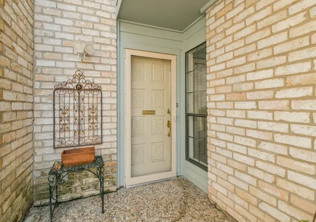 2nd image of 325 E Main St St, Brenham, TX 77833 | MLS# 26618120
