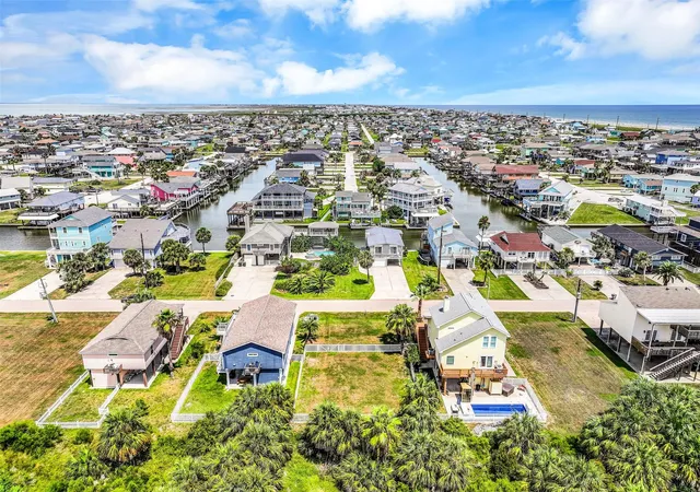 5th image of 4126 Nueces Dr, Galveston, TX 77554 | MLS# 7716840