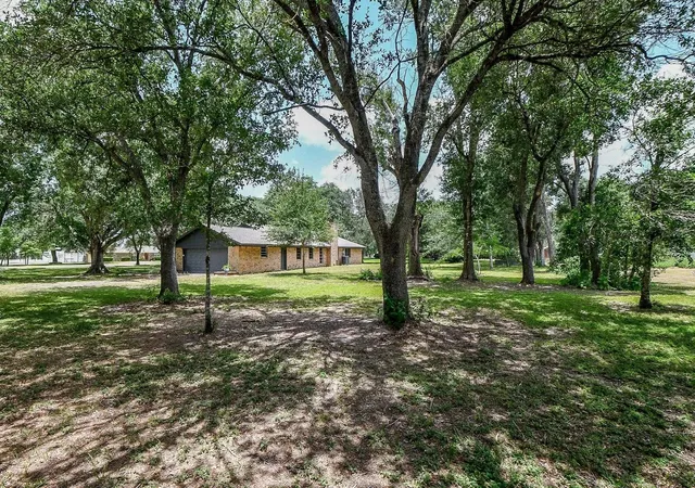 30th image of 279 Lakeview 3 Rd, El Campo, TX 77437 | MLS# 7158839