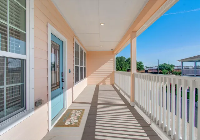 Photo 3 of Sale Pending at 1705 Bayway Dr, Seabrook, TX 77586 | MLS# 81085479 | Listing updated on 2026-09-15